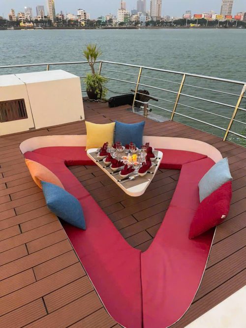 DU NGOẠN TRÊN DU THUYỀN SÔNG HÀN - DU THUYỀN DANANG DRAGON CRUISE